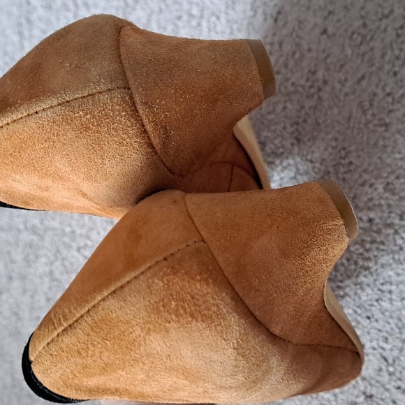 DUO Low Heel Pumps - Picture 4 of 10